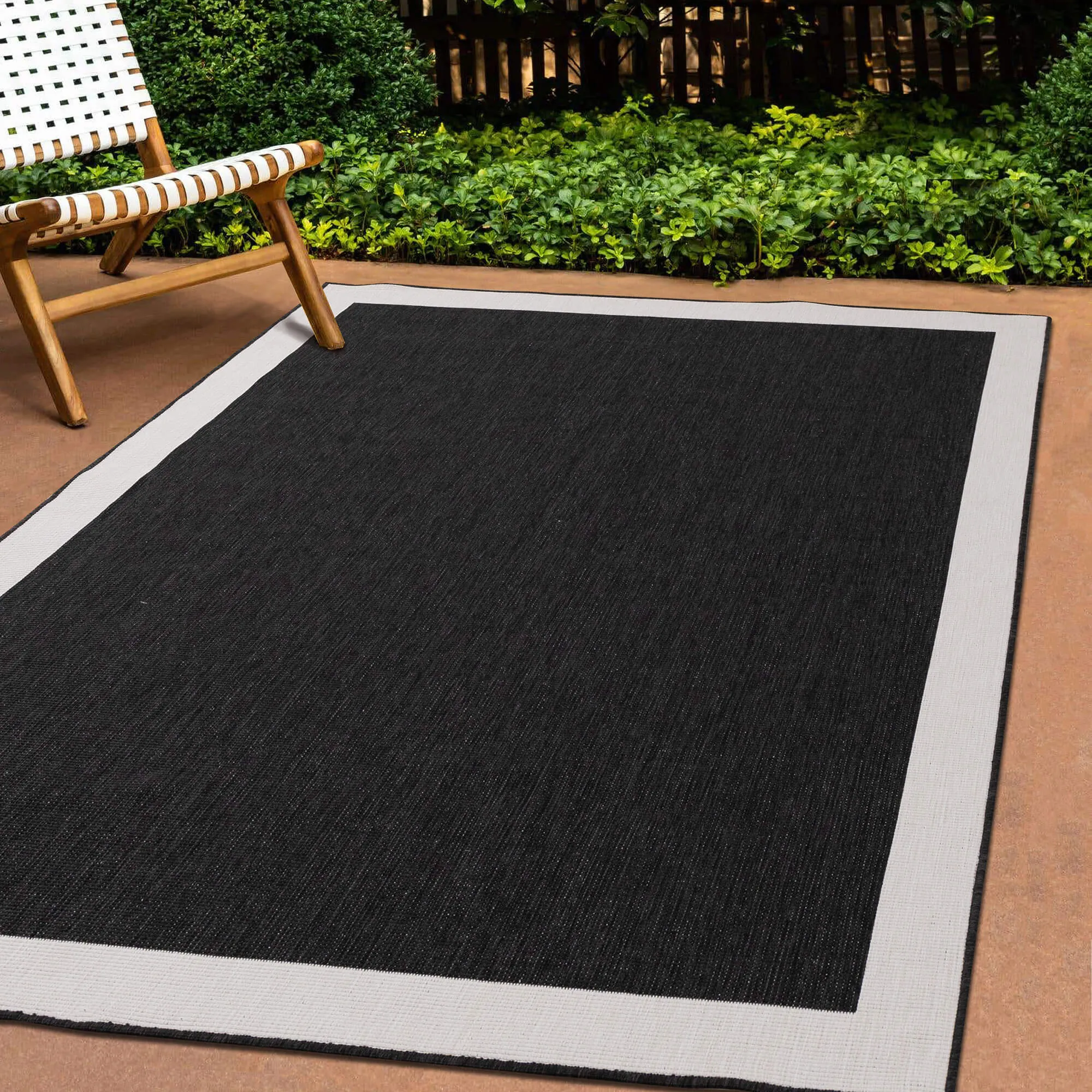 Bristol Black Reversible Indoor / Outdoor Rug