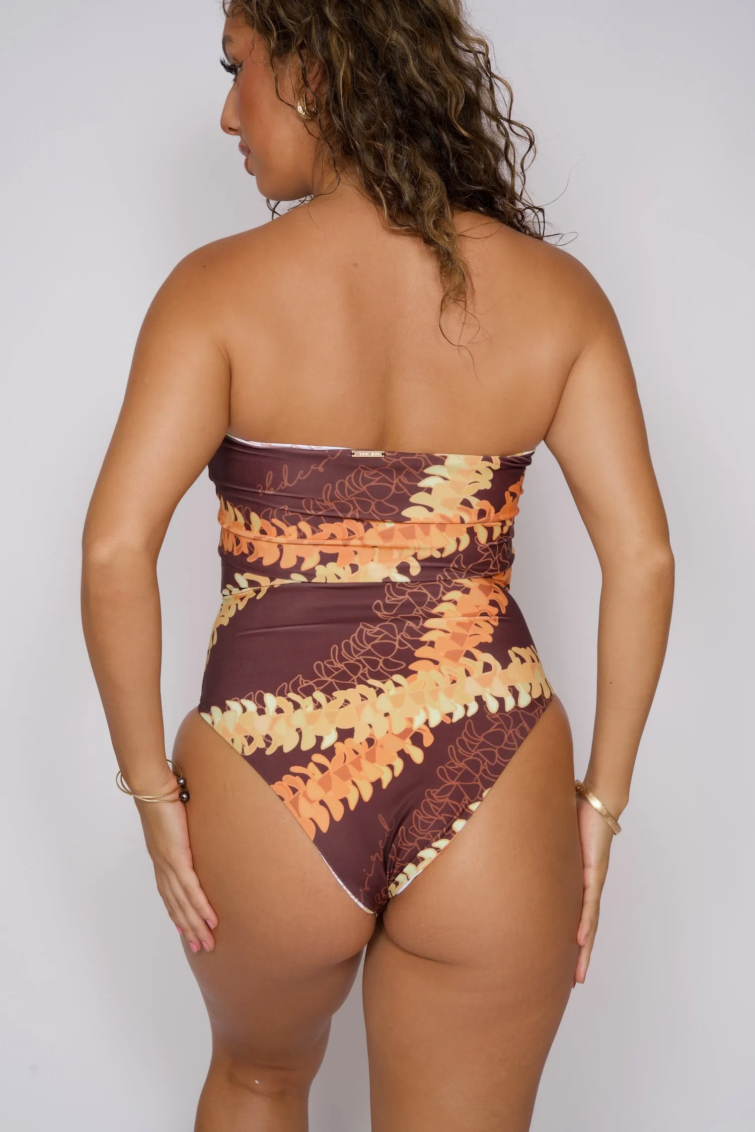 Stylish Ines Halter Monokini Swimwear with Flattering Cutouts